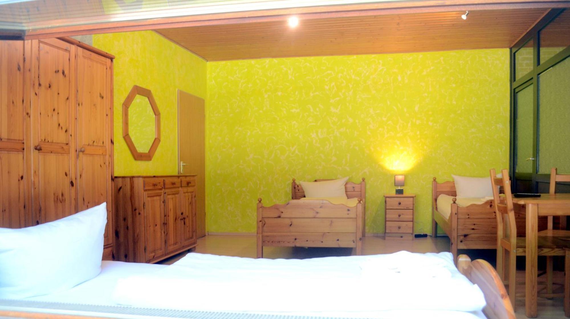 เกสเทอเฮาส์ ซิมเมอร์ ไฟร์ Hotel Bramstedt  ห้อง รูปภาพ